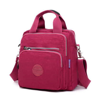 Una borsa a tracolla monospalla da donna