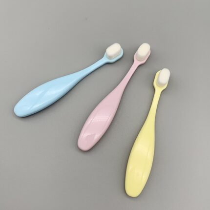 Spazzolini da denti morbidi per bambini con capelli da neonato e diecimila setole morbide