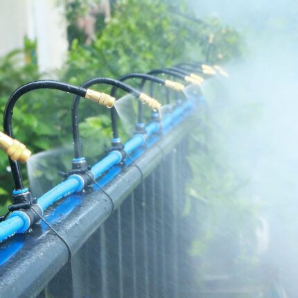 Sistema universale di irrigazione e nebulizzazione a ugelli: il dispositivo automatico definitivo per l'irrigazione delle piante