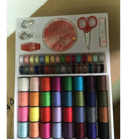Set di 64 rocchetti di filo colorato per macchina da cucire (0,16 kg)